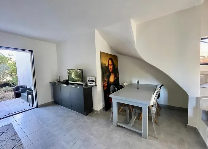 Maison T4 Saint Cyprien ليسي