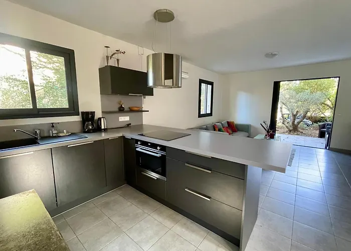 Maison T4 Saint Cyprien Hébergement de vacances Lecci